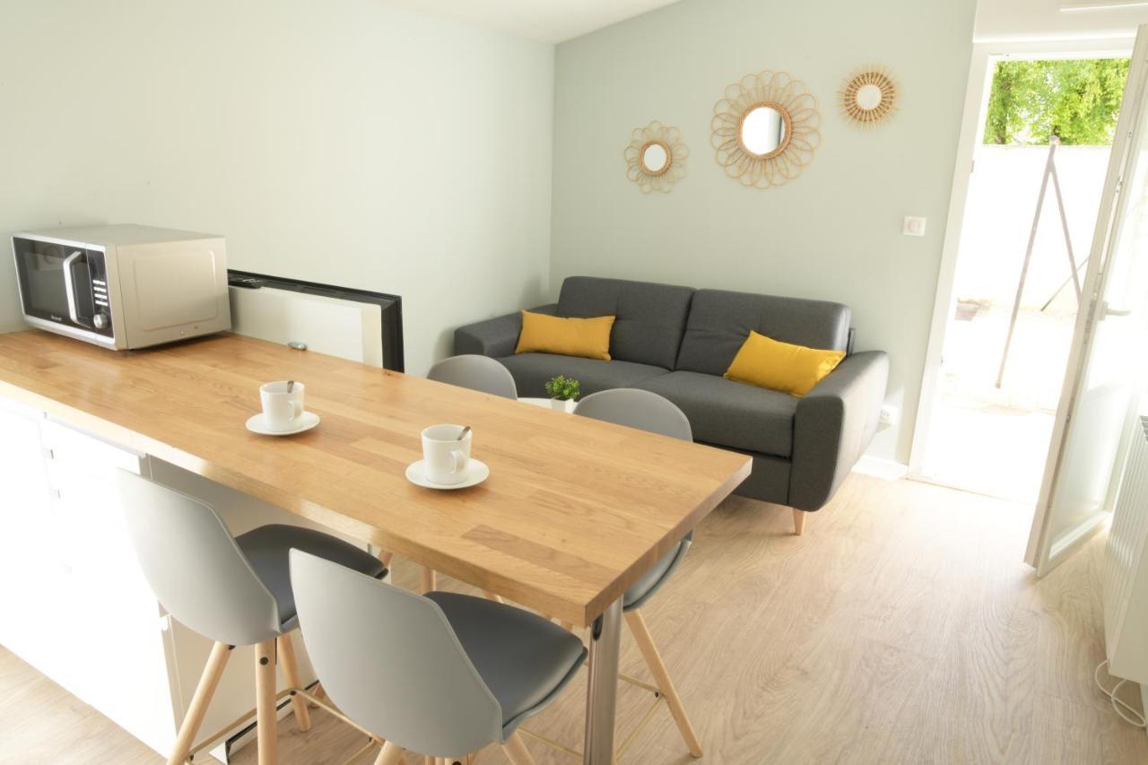 Apartament T2 - 28M2 Avec Cour Et Stationnement, Wifi Et Linge Fournis Angoulême Zewnętrze zdjęcie