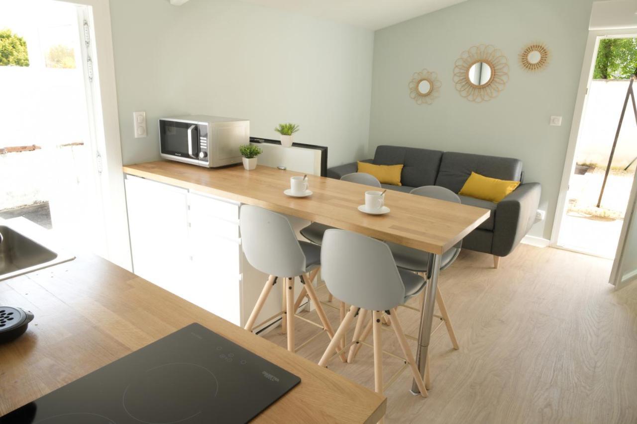Apartament T2 - 28M2 Avec Cour Et Stationnement, Wifi Et Linge Fournis Angoulême Zewnętrze zdjęcie